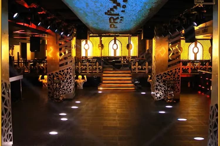 Privee Club